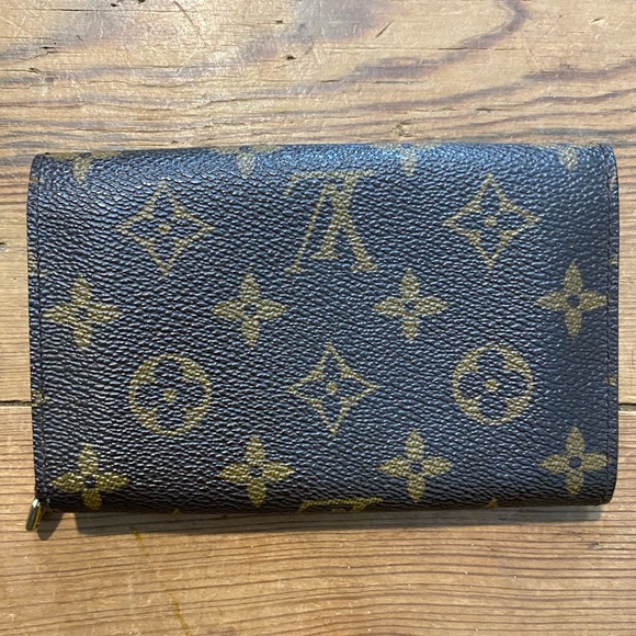 Authentic Louis Vuitton Classic Monogram canvas Porte Monnaie tressor wallet - Picture 2 of 8